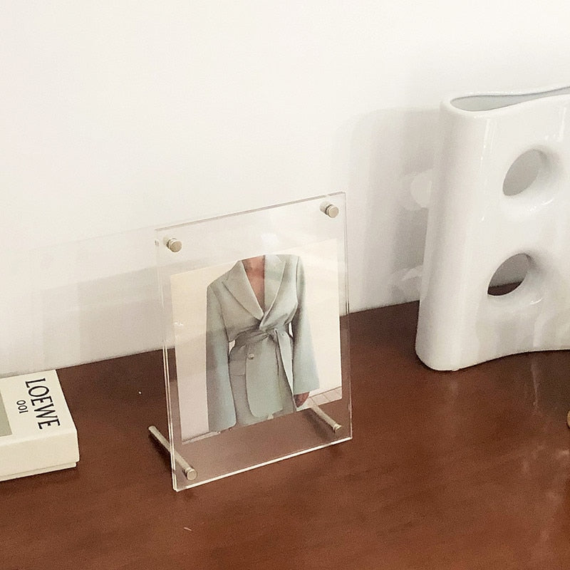 Minimalistische fotolijst van acryl met zwevend weergave-effect