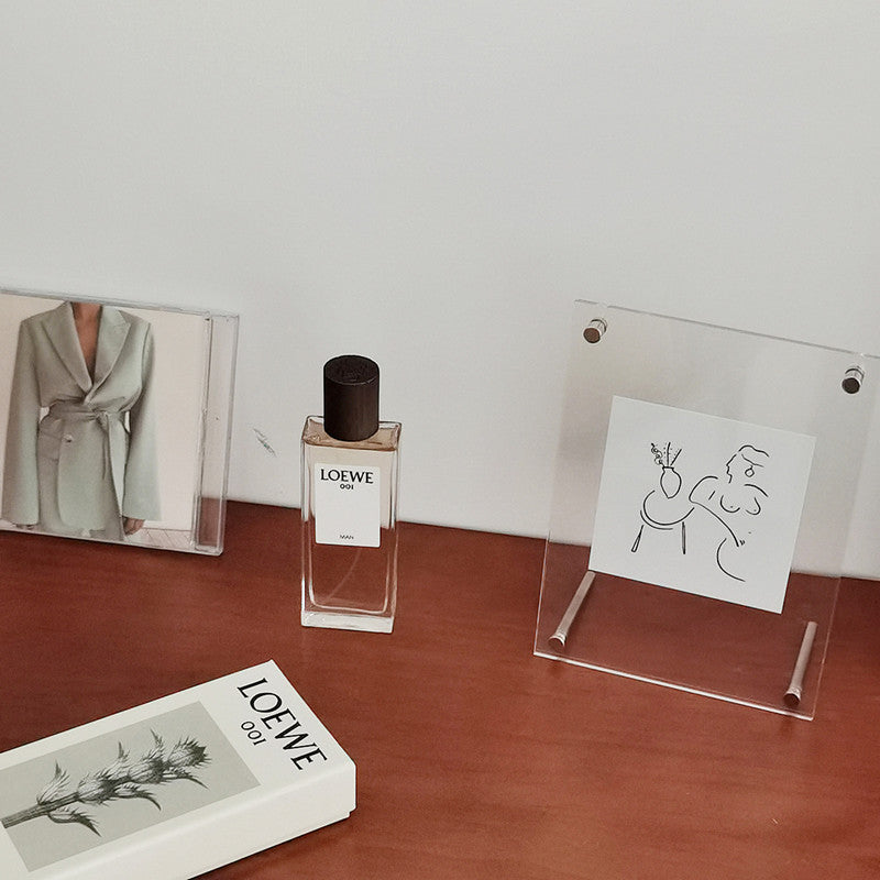 Minimalistische fotolijst van acryl met zwevend weergave-effect