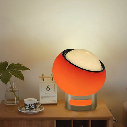 Minimalistisk Bauhaus-bordlampe med opalglasskærm og varmt LED-lys