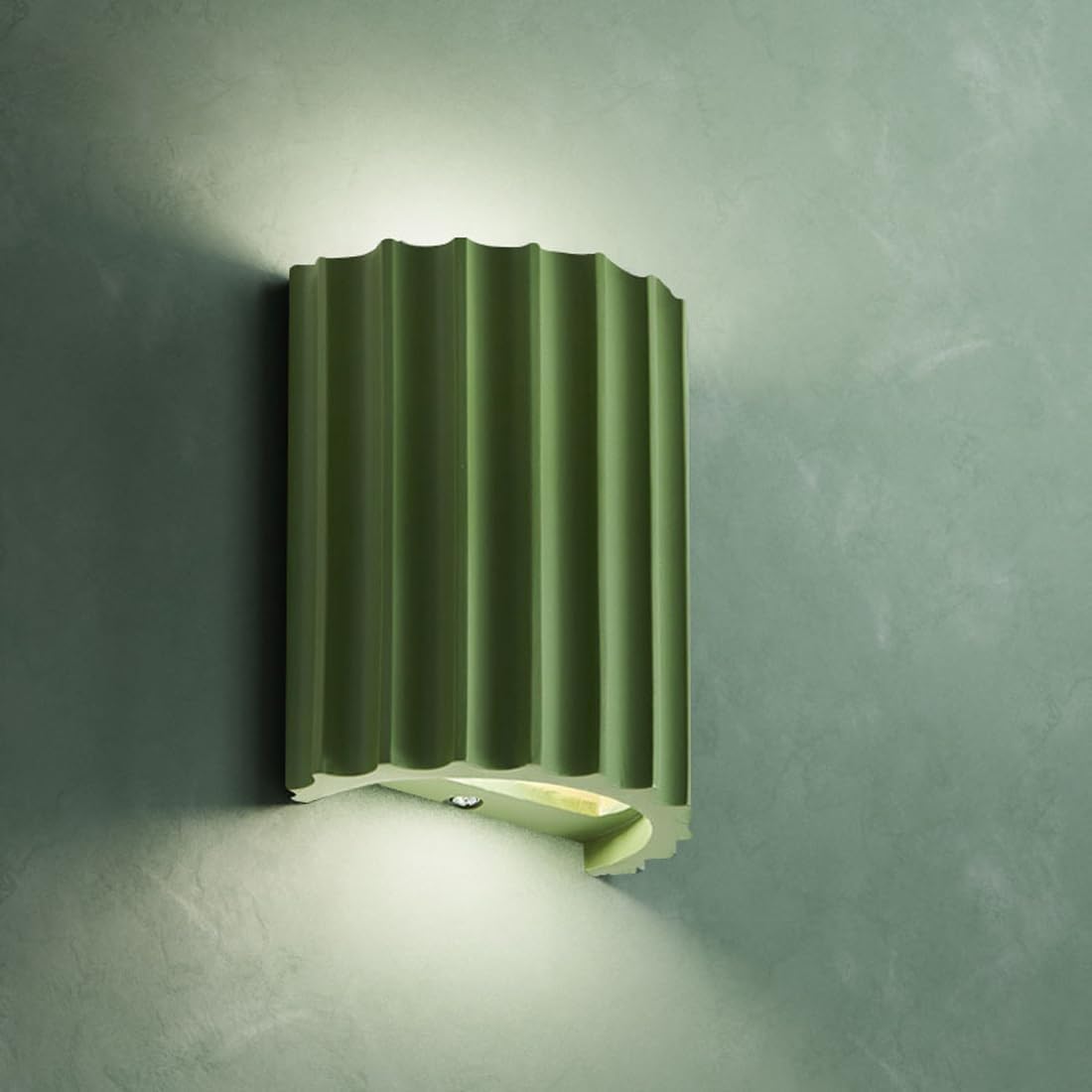Minimalistische LED wandlamp met op- en neerwaartse sfeerverlichting