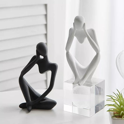 Minimalistisk tænker-skulptur med moderne design
