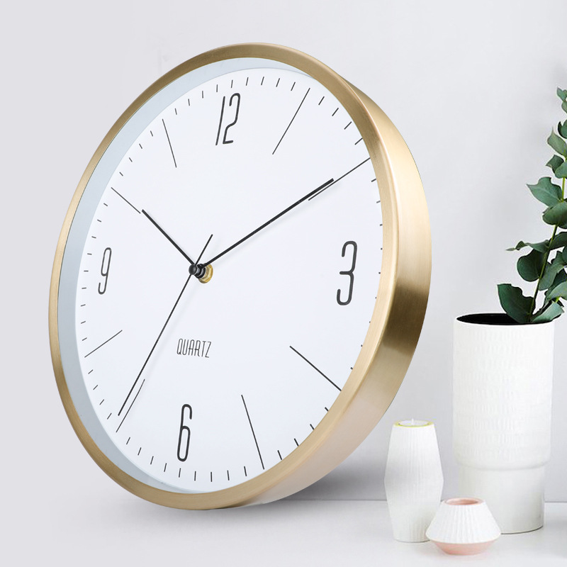 Minimalistische houten stille wandklok