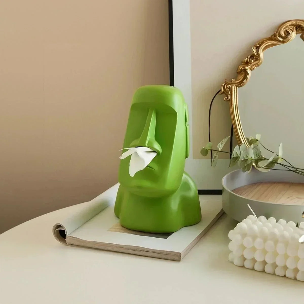 Resinservietholder inspireret af Moai-statuer med unikt dekorativt design