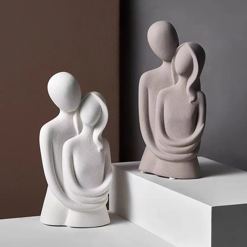 Nowoczesna abstrakcyjna ceramiczna rzeźba miłości z gładkim wykończeniem