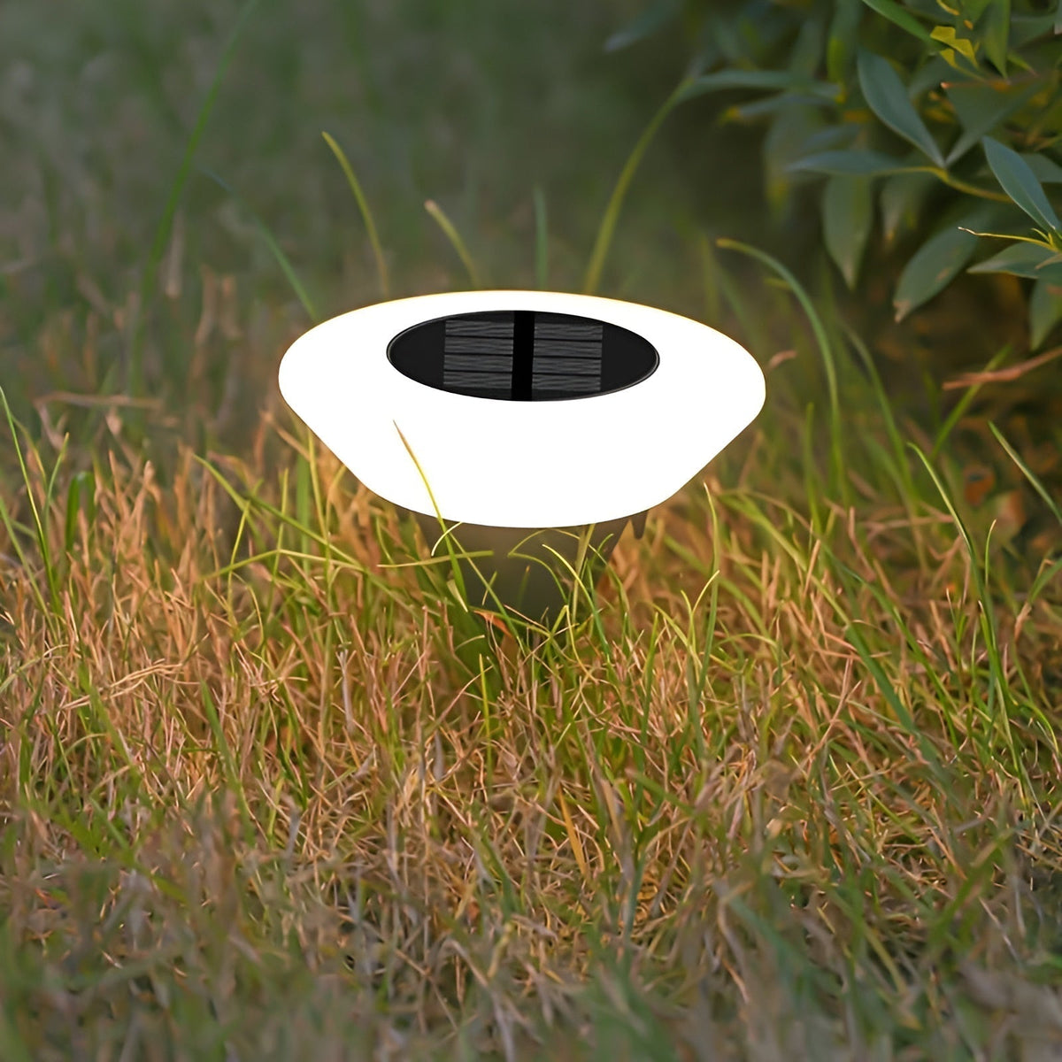 Modern LED Solar Outdoor Wall Light with IP65 Water-Resistant Design