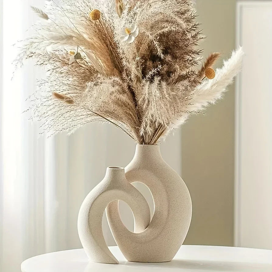 Moderne witte keramische vazenset met boho-geïnspireerd ontwerp