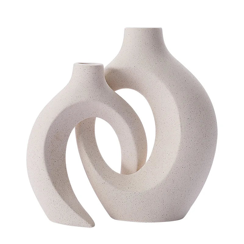 Moderne witte keramische vazenset met boho-geïnspireerd ontwerp