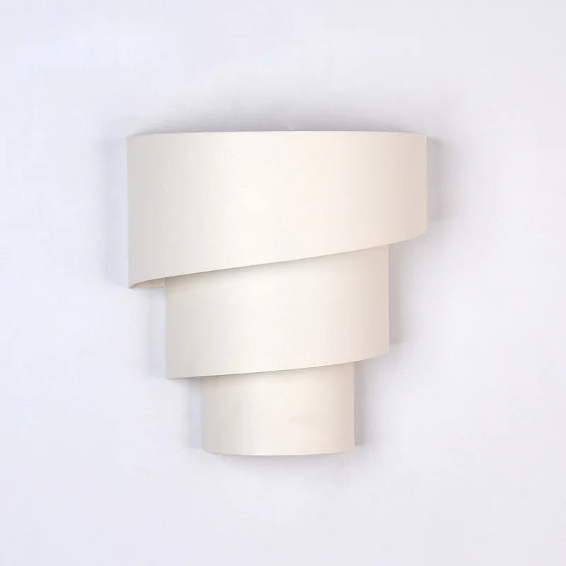 Moderne weiße LED-Wandleuchte mit diffusem Licht und minimalistischem Design