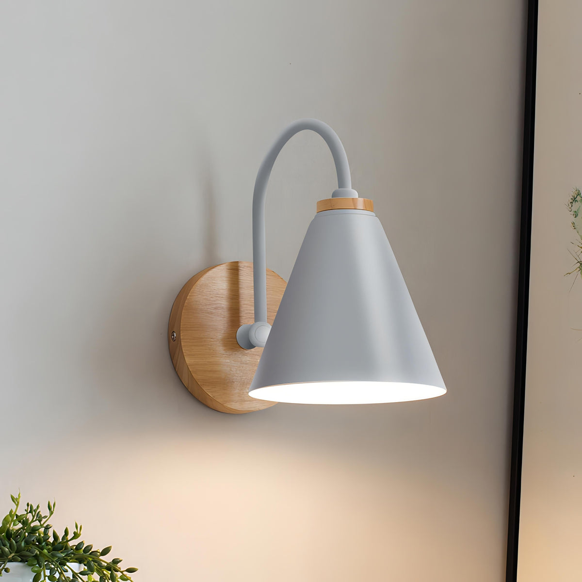 Moderne trævæglampe med skandinavisk minimalistisk design