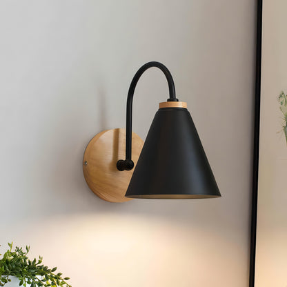 Moderne trævæglampe med skandinavisk minimalistisk design