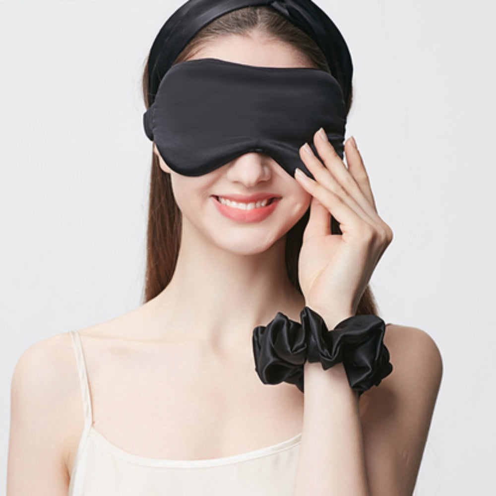 Slaapmasker van moerbeizijde met verstelbare band en volledig lichtwerend ontwerp