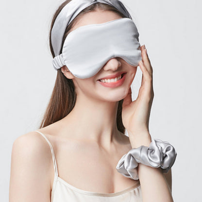 Slaapmasker van moerbeizijde met verstelbare band en volledig lichtwerend ontwerp