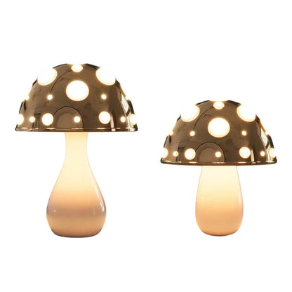 Lampa stołowa w kształcie grzybka z delikatnym światłem ambientowym i zabawnym designem