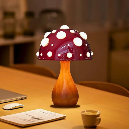 Lampa stołowa w kształcie grzybka z delikatnym światłem ambientowym i zabawnym designem