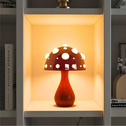 Lampa stołowa w kształcie grzybka z delikatnym światłem ambientowym i zabawnym designem