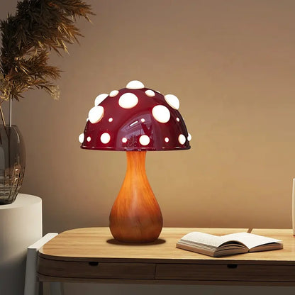 Lampa stołowa w kształcie grzybka z delikatnym światłem ambientowym i zabawnym designem