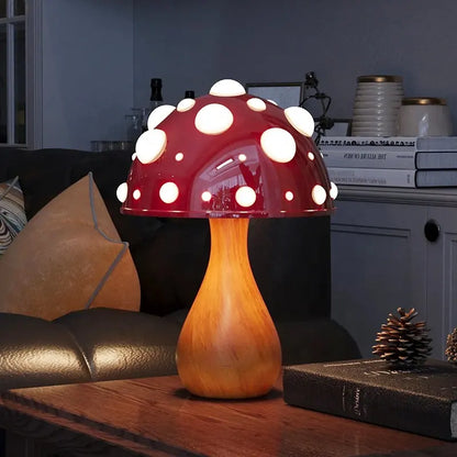 Lampa stołowa w kształcie grzybka z delikatnym światłem ambientowym i zabawnym designem