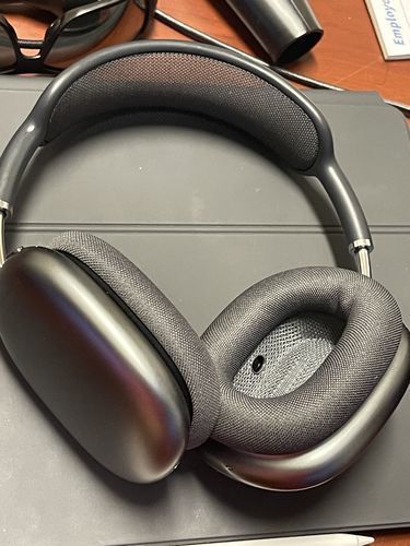 Noise Cancelling Wireless Headphones with Comfortable Over Ear Design