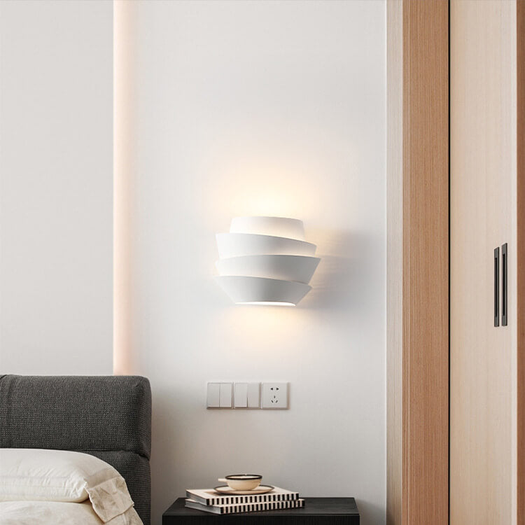 NordGlow dobbelt væglampe – moderne skandinavisk jernlampe