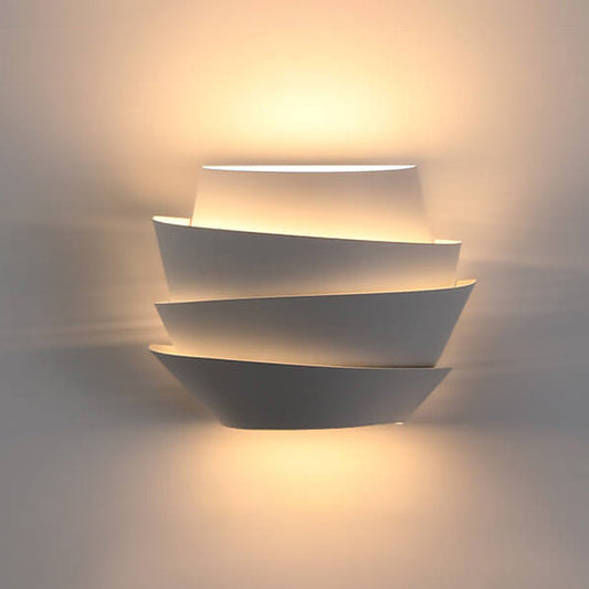 NordGlow Doppelte Wandlampe Moderne skandinavische Eisen-Wandlampe