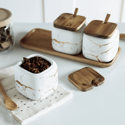 Porzellan-Gewürzgläser-Set mit Holztablett und luftdichten Deckeln