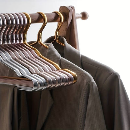 Eksklusive messingbøjler til en elegant og velorganiseret garderobe