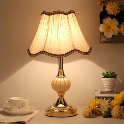 Quixy vintage skandynawska lampa stołowa nowoczesne przytulne oświetlenie