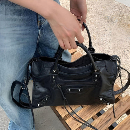 Salome stor kapacitet skuldertaske elegant hverdagstaske