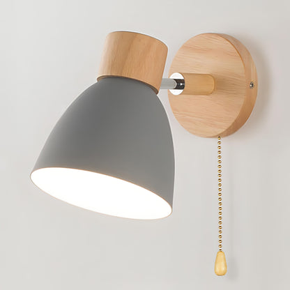 Skandynawska lampa ścienna z przełącznikiem na sznurku, ciepły nordycki styl  