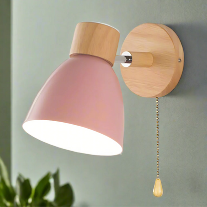 Skandynawska lampa ścienna z przełącznikiem na sznurku, ciepły nordycki styl  