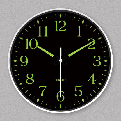Silent Glow Wanduhr Leuchtende Moderne Quarzuhr