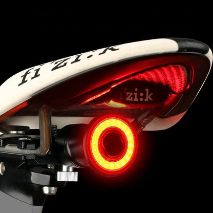 Slimme fietsachterlicht USB-oplaadbaar waterdicht LED achterveiligheidslicht