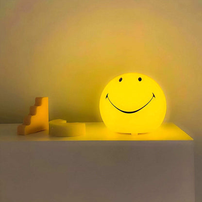 SmileyGlow ściemniana lampa nocna LED z ciepłym światłem ambientowym