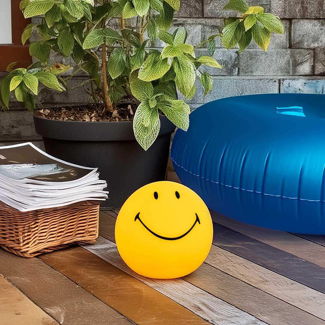 SmileyGlow ściemniana lampa nocna LED z ciepłym światłem ambientowym