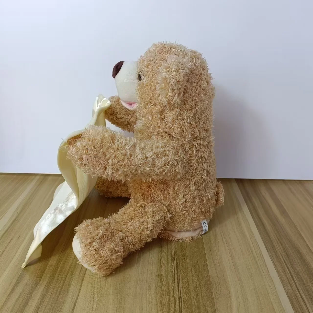 SnuggleBuddy peek a boo bjørn interaktivt talende plysdyr til babyer og småbørn