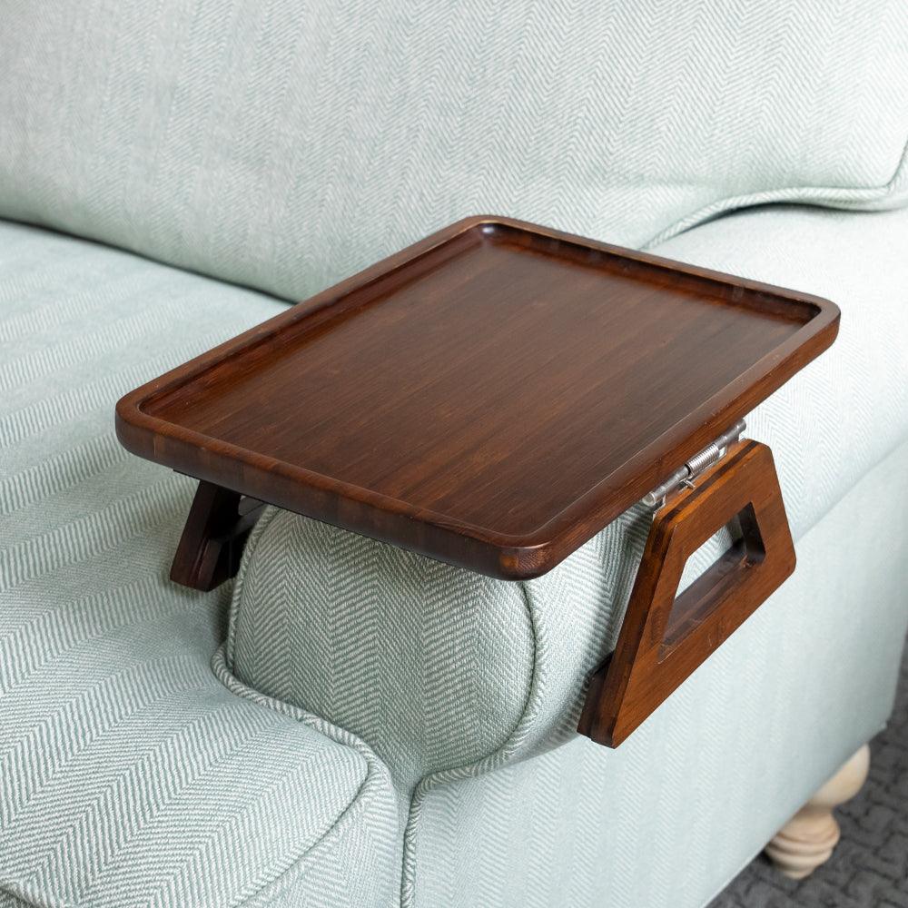 SofaMate verstelbare sofa armleuning tafel voor drankjes en essentials
