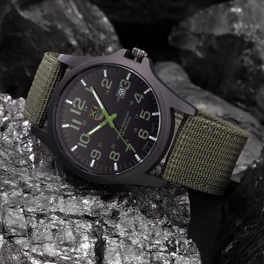 Taktische Militär-Uhr mit wasserdichtem Design und robuster Outdoor-Leistung