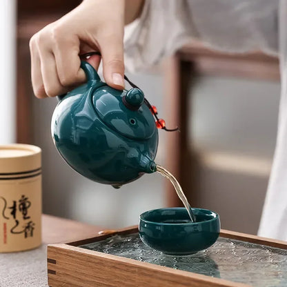 Traditionelles chinesisches Keramik-Teeset mit 4 Tassen und Räuchergefäß Gongfu-Teeset