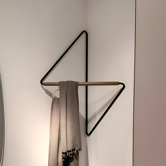 Triad Geometrisk Frakkestativ med Multifunktionel Opbevaring