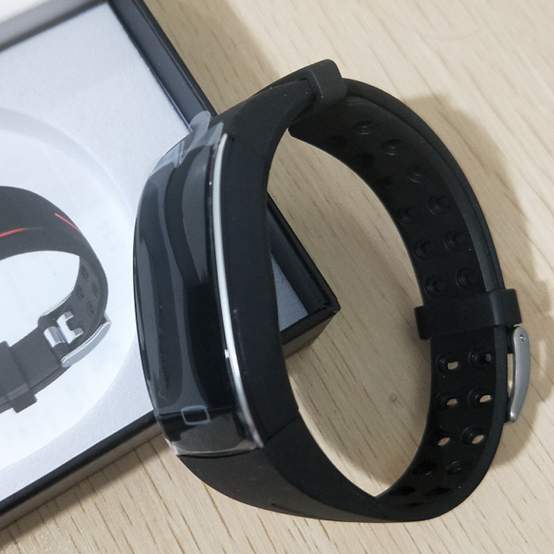 Vitalora smartwatch voor vrouwen met gezondheidsmonitoring en elegant ontwerp