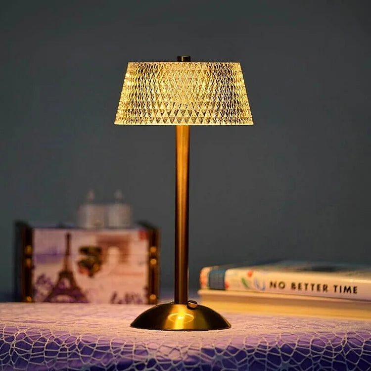 Draadloze kristallen tafellamp met elegant metalen frame
