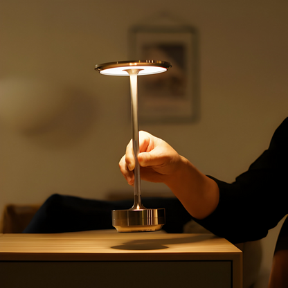 Trådløs genopladelig bordlampe med dæmpbar touchbetjening