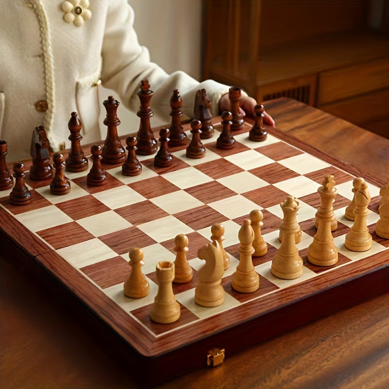 Houten schaakspel met opvouwbaar bord en handgemaakte stukken voor klassiek toernooispel
