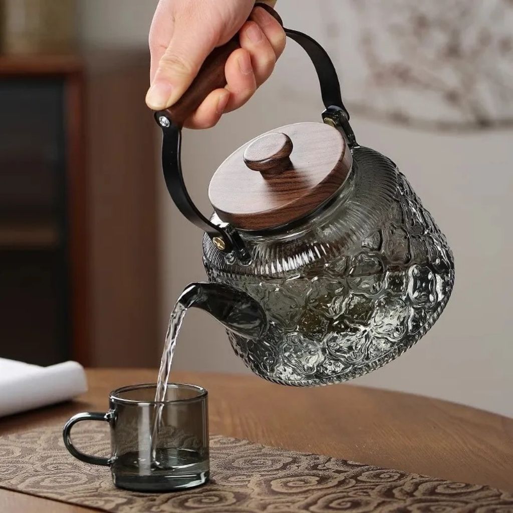 Zoie Glass Teapot with Infuser Wooden Handle 1000ml